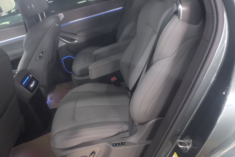 Used Denza N9 2025 Flagship Model
