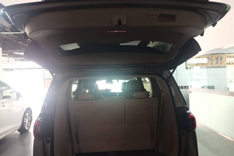 Used Buick GL8 2023 ES Lu Zun Deluxe Model
