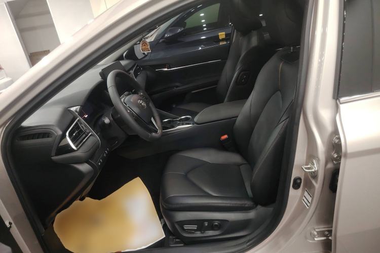 Used Toyota Camry 2021 2.5G Luxury Edition
