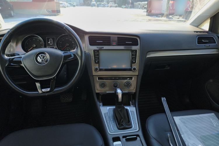 Used Volkswagen Golf 2015 1.4TSI Automatic Comfort Model
