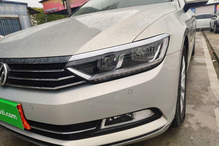 Used Volkswagen Magotan 2019 330TSI DSG Leading Edition China V Standard
