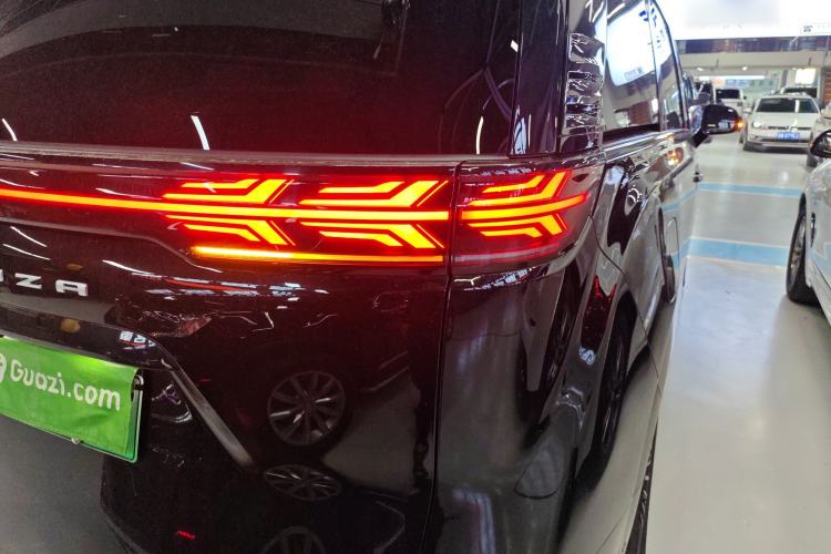 Used Denza D9 2022 DM-i 970 Four-Wheel Drive Flagship Model