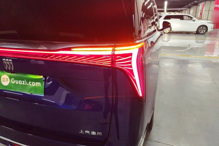 Used Buick Century 2023 2.0T Six-Seater Yinshi Edition
