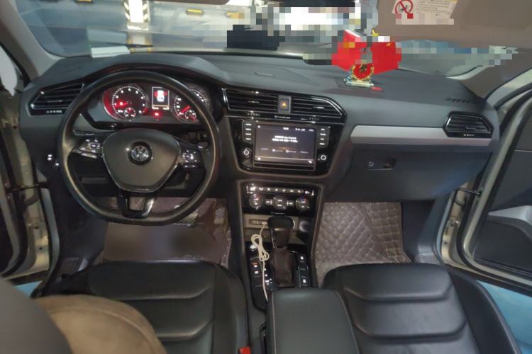 Used Volkswagen Tiguan L 2017 330TSI Automatic Two-Wheel Drive Luxury Edition
