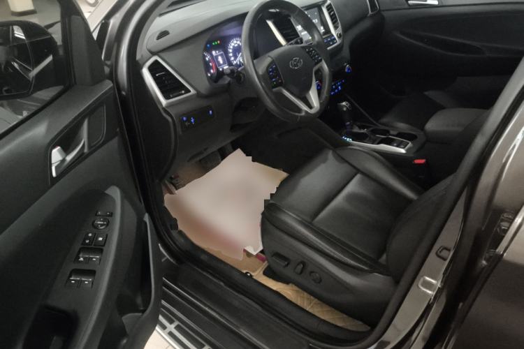 Used Hyundai Tucson 2018 1.6T Dual-Clutch Two-Wheel Drive 15th Anniversary Special Edition