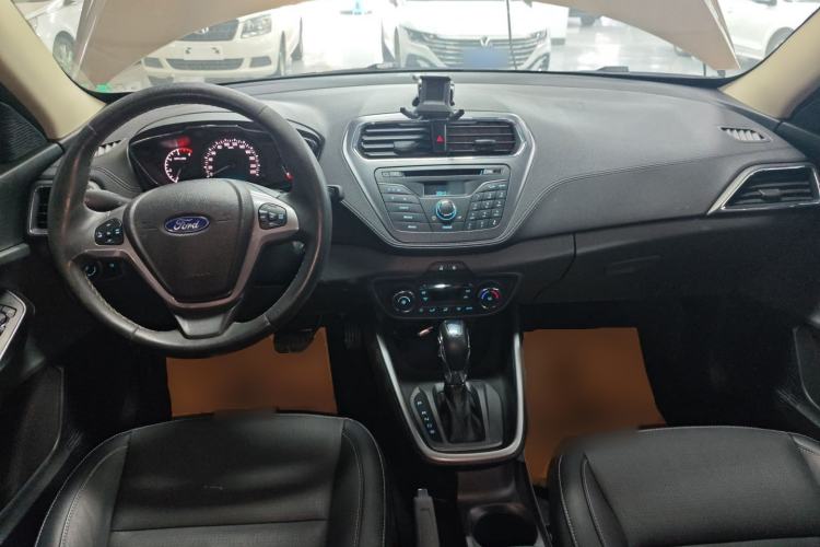 Used Ford Escort 2015 1.5L Automatic Fashion Model
