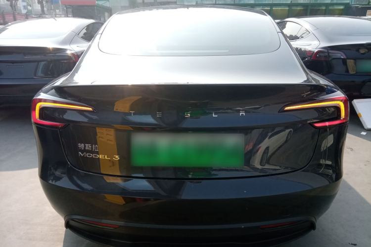 Used Tesla Model 3 2025 Rear-Wheel-Drive Version
