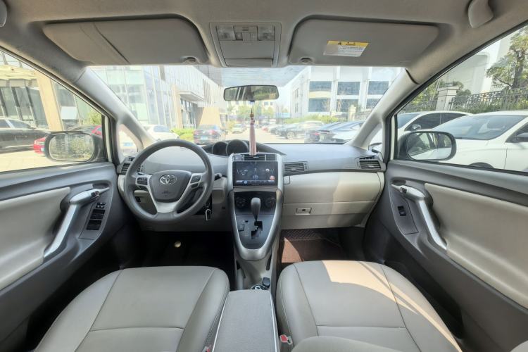 Used Toyota Verso 2015 180E CVT Crossover Edition