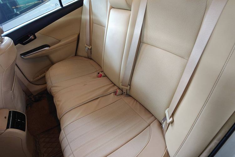 Used Toyota Camry 2015 2.5G Luxury Navigation Edition
