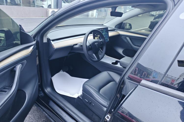 Used Tesla Model Y 2021 Standard Range Rear-Wheel Drive Version