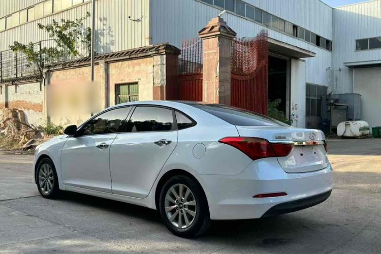 Used Hyundai Mistra 2014 1.8L Automatic Smart GLS
