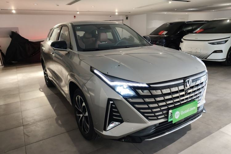 Used Changan UNI-Z New Energy 2024 Blue Whale Smart Electric iDD 125km Excellence Model
