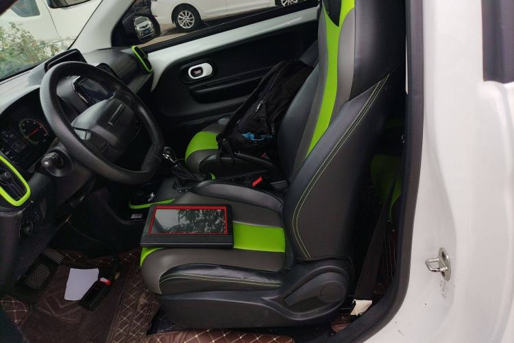 Used Roewe Clever 2021 302 km New Four-Seater Super-Efficient Version
