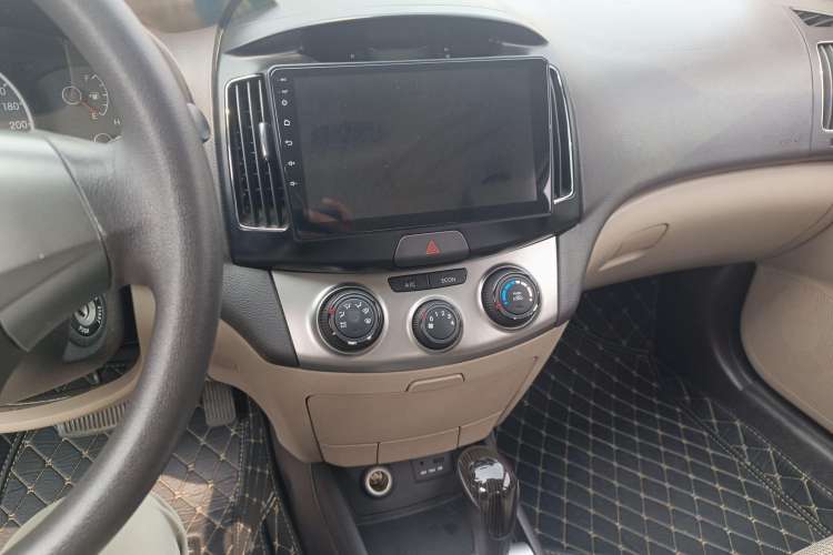 Used Hyundai Celesta 2011 1.6L Automatic Comfort Model
