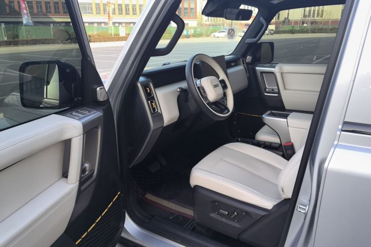 Used  V23 2025 401 Two-Wheel Drive Intelligent Driving Version