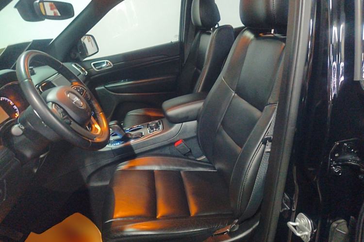 Used  Grand Cherokee 2020 3.0L Professional Navigation Edition
