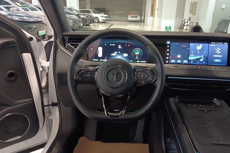 Used VOYAH FREE 2025 318 318 km Rear-Drive Touring Edition
