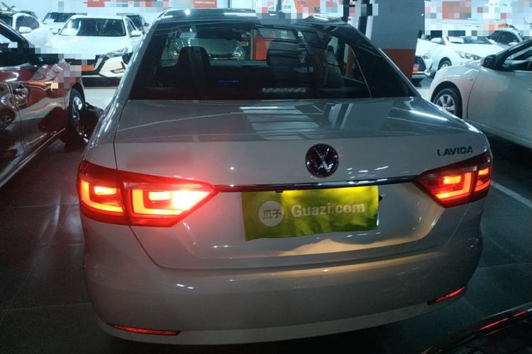 Used Volkswagen Lavida 2017 1.6L Automatic Comfort Edition