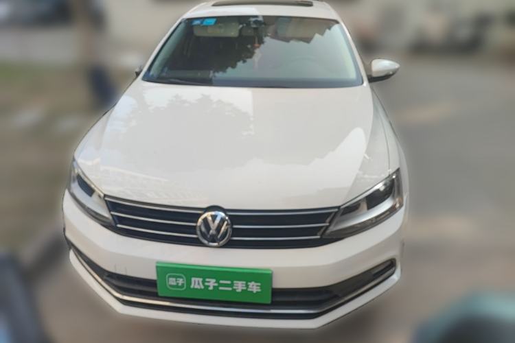 Used Volkswagen Sagitar 2015 1.6L Manual Comfort Model