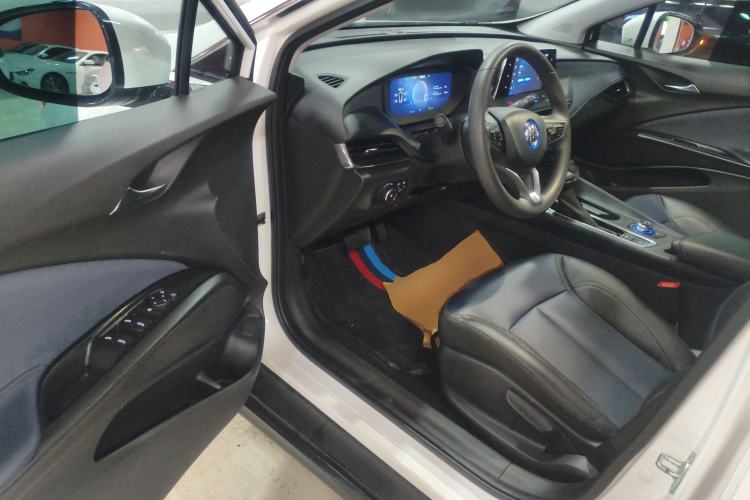 Used Buick Velite 6 2023 430km Range Commuter Version