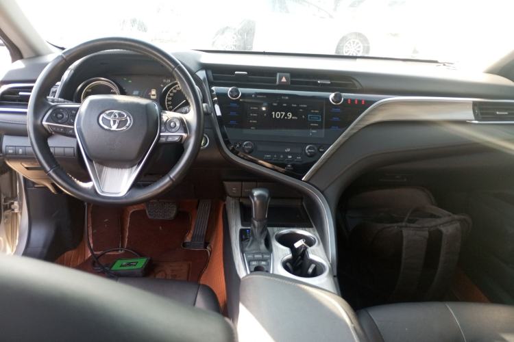 Used Toyota Camry 2019 Dual-Engine 2.5 HG Luxury Edition China VI Standard
