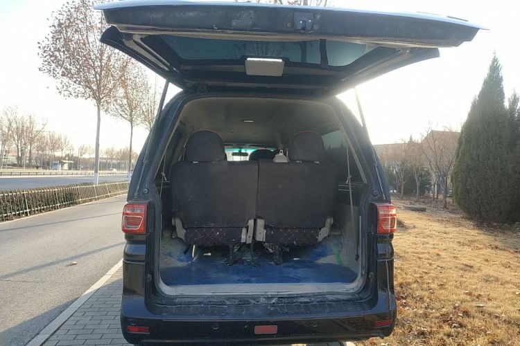 Used FORTHING Lingzhi 2017 M5L 1.6L 7-Seater Standard Model
