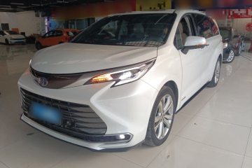 Used Toyota Sienna 2023 2.5L Hybrid Deluxe Edition