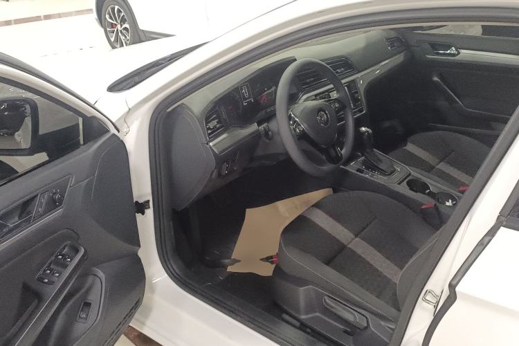 Used Volkswagen Lamando 2019 230TSI DSG Fashion Edition China VI
