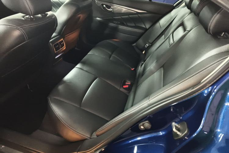 Used Infiniti Q50L 2018 2.0T Enjoyment Version China VI Standard