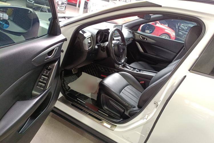 Used Mazda CX-4 2016 2.0L Automatic 2WD Blue Sky Dynamic Edition