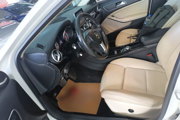 Used Mercedes-Benz GLA 2016 GLA 200 Fashion Model
