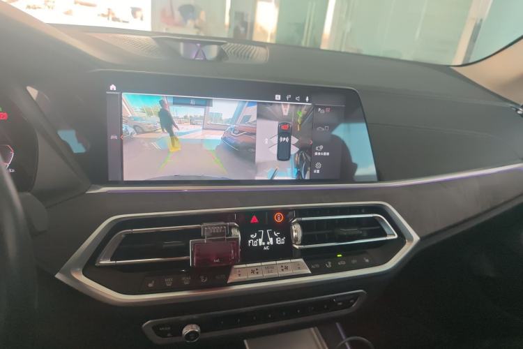 Used BMW X5 2022 Restyled xDrive 30Li Luxury Version M Sport Package