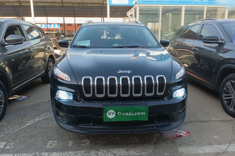 Used  Cherokee 2016 2.4L Leading Edition
