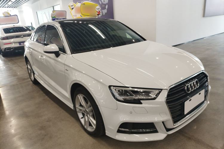 Used Audi A3 2019 Limousine 35 TFSI Fashion Edition China V standard

