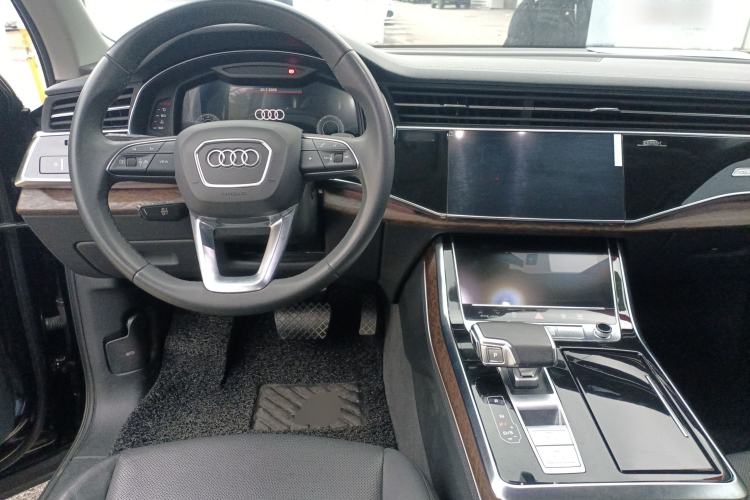 Used Audi Q7 2023 45 TFSI quattro S line Sport model