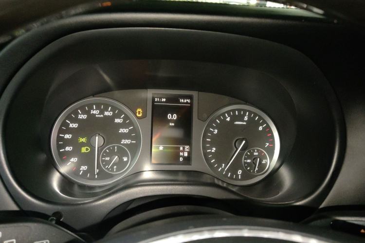 Used Mercedes-Benz Vito 2020 2.0T Business Version 7 Seats