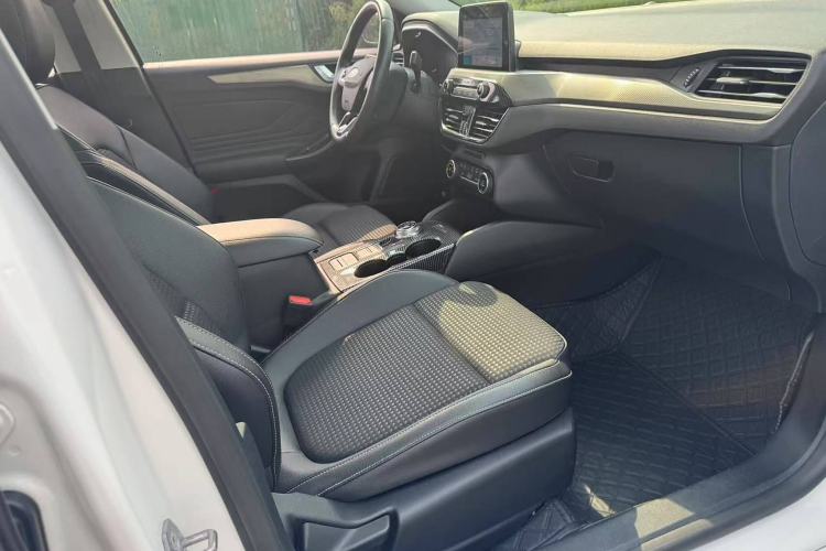 Used Ford Focus 2020 Sedan EcoBoost 180 Automatic Trend Edition
