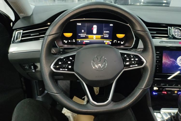 Used Volkswagen Magotan 2023 2 Million Units Limited Edition 330TSI DSG Leading Version
