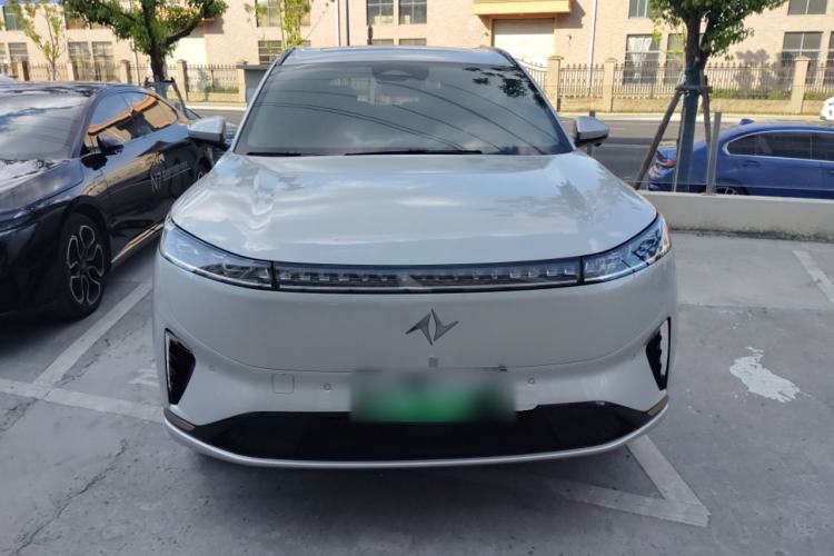 Used  eπ008 2024 210Max Range-Extended Version 6 Seats
