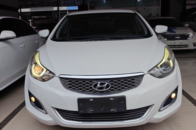 Used Hyundai Elantra 2016 1.6L Automatic Smart Version
