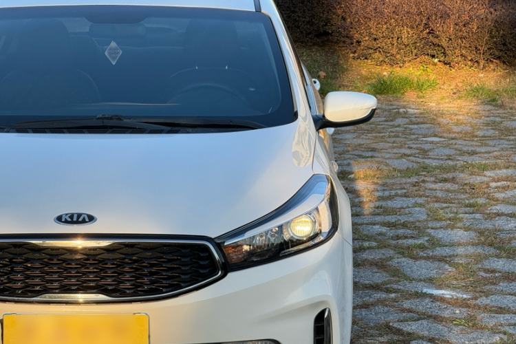 Used Kia K3 2016 1.6L Automatic with Sunroof