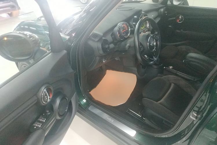 Used  MINI 2016 1.5T COOPER Five-Door Edition
