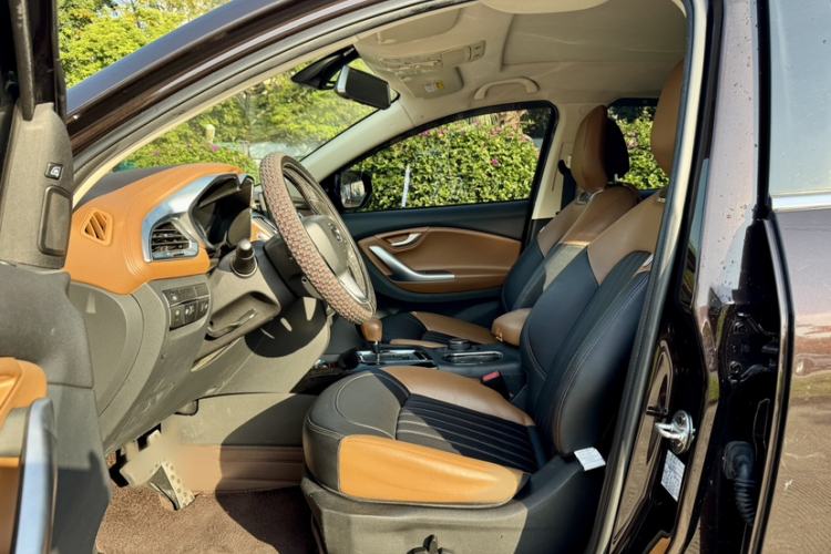 Used Soueast DX7 2015 1.5T Automatic Prestige Model
