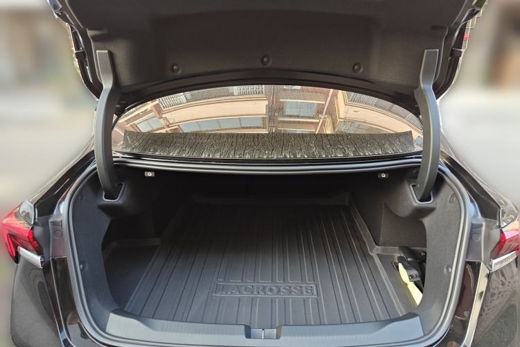 Used Buick LaCrosse 2025 28T Platinum Edition
