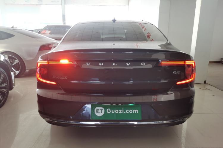 Used Volvo S90 2024 B5 Zhiyuan Luxury Edition

