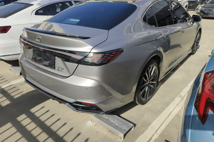 Used Toyota Camry 2024 Dual-Motor 2.0 HXS Sport Plus Edition
