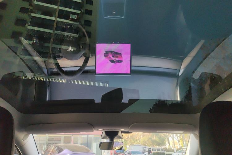 Used Tesla Model Y 2022 Long-Range All-Wheel-Drive Version
