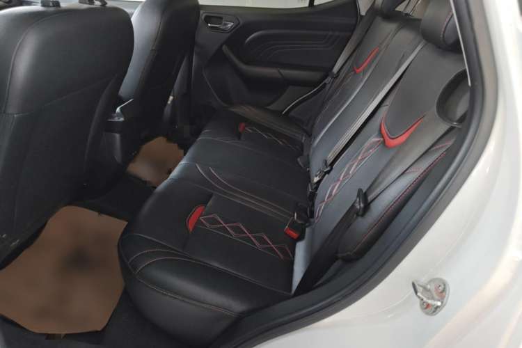 Used Soueast DX3 2018 1.5L Manual Luxury Model
