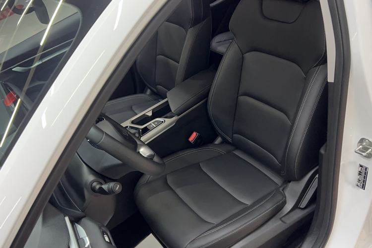 Used Geely Auto Emgrand 2025 4th Generation 1.5L CVT Starry Edition
