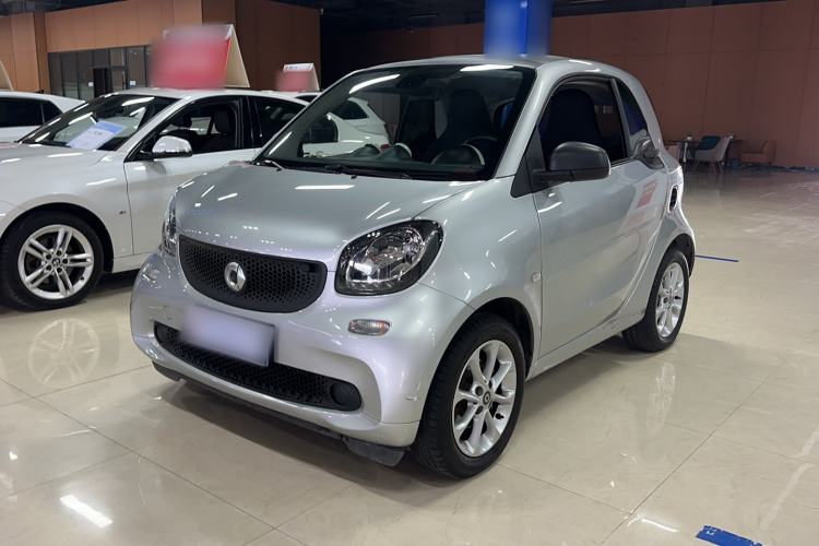 Used  fortwo 2015 1.0L 52 kW hardtop Dynamic version
